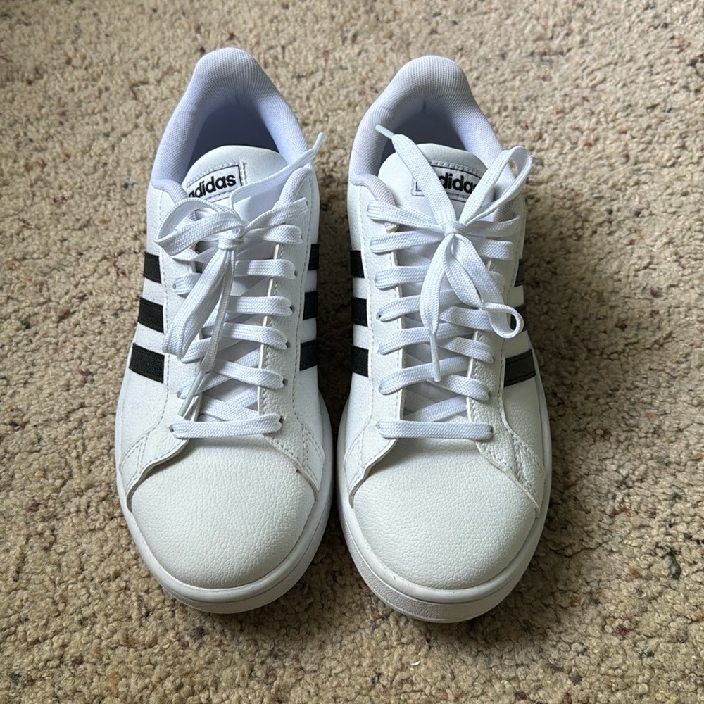 Adidas Grand Court Tennis Shoe
